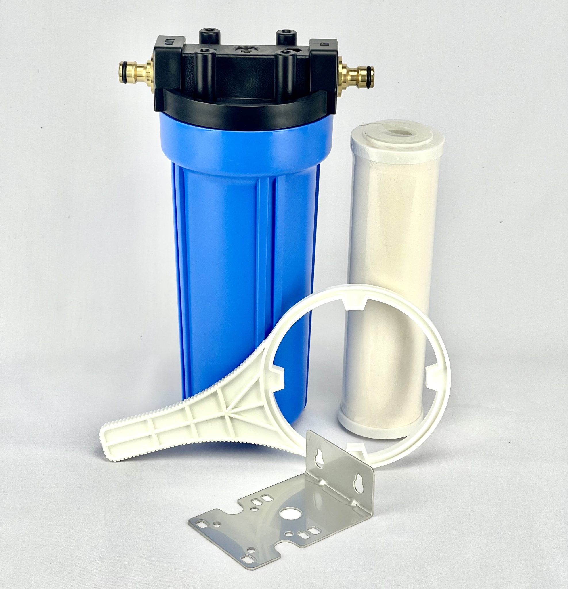 Single Caravan Water Filter System with a Ceramic Carbon Filter